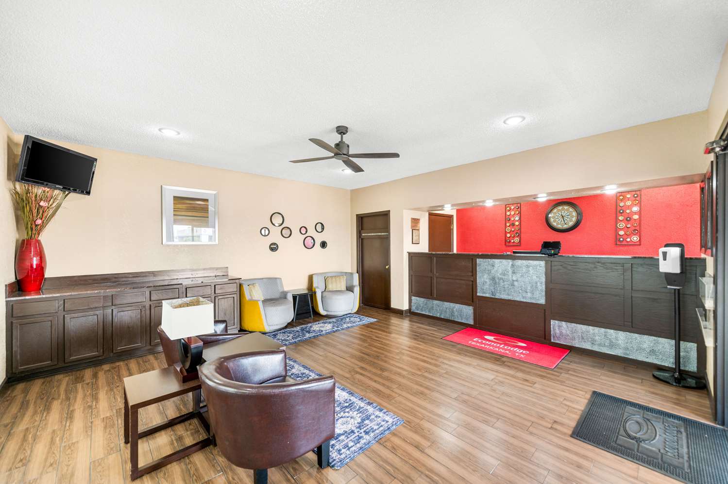Econo Lodge Texarkana I-30 18/32