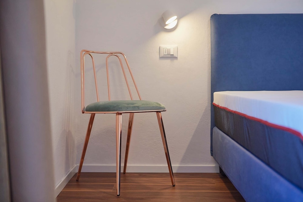 HOTEL PARADISO 25/59