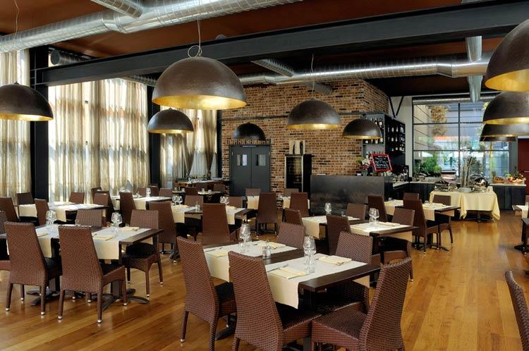 restaurant cafeteria