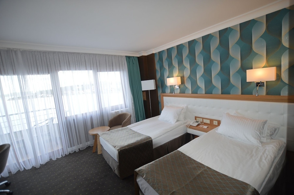DELUXE, DOUBLE BED, SEA VIEW