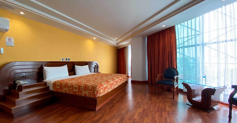 Hotel Escala Siglo XXI 20/50