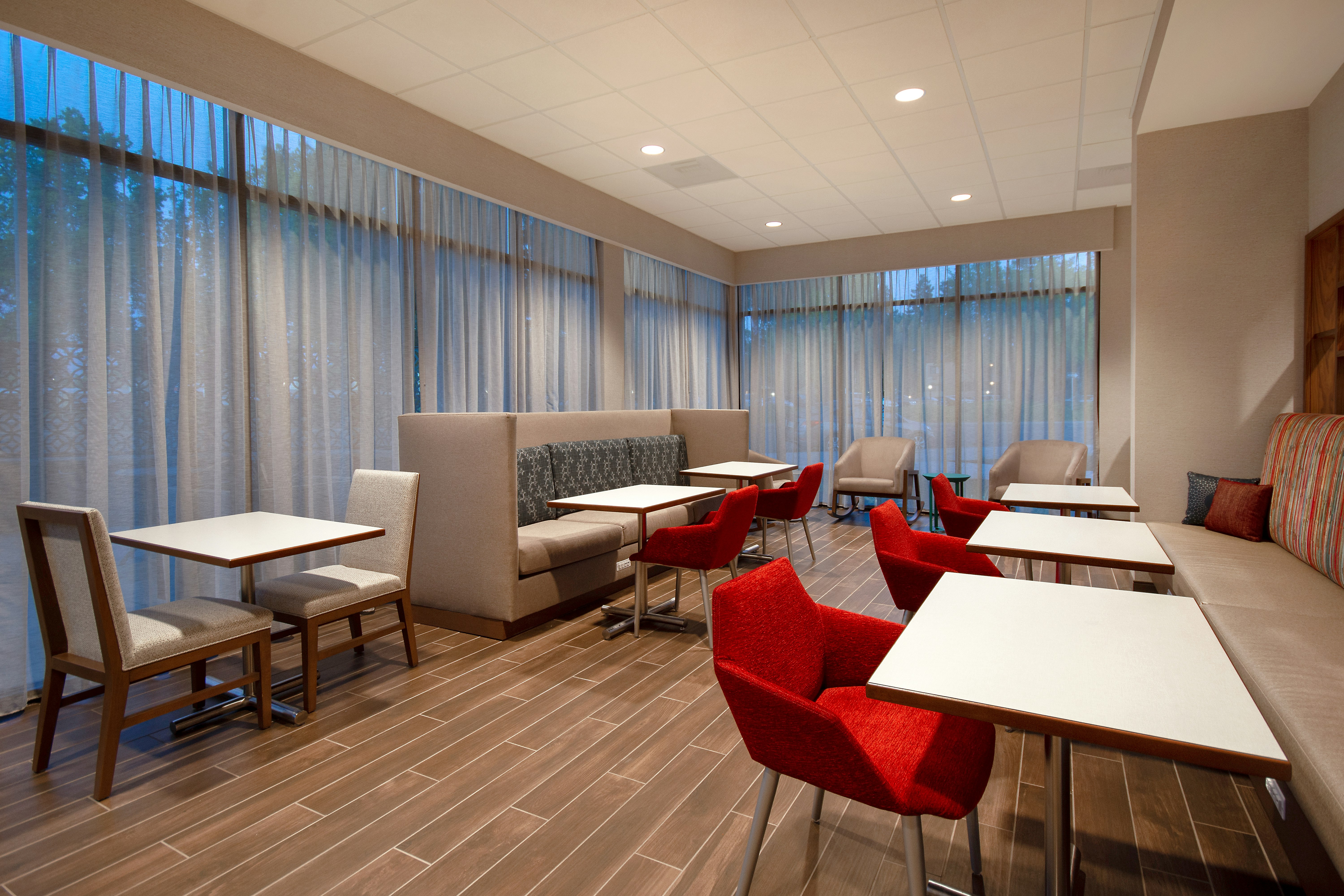 Hampton Inn & Suites Sunnyvale Silicon Valley 54/60