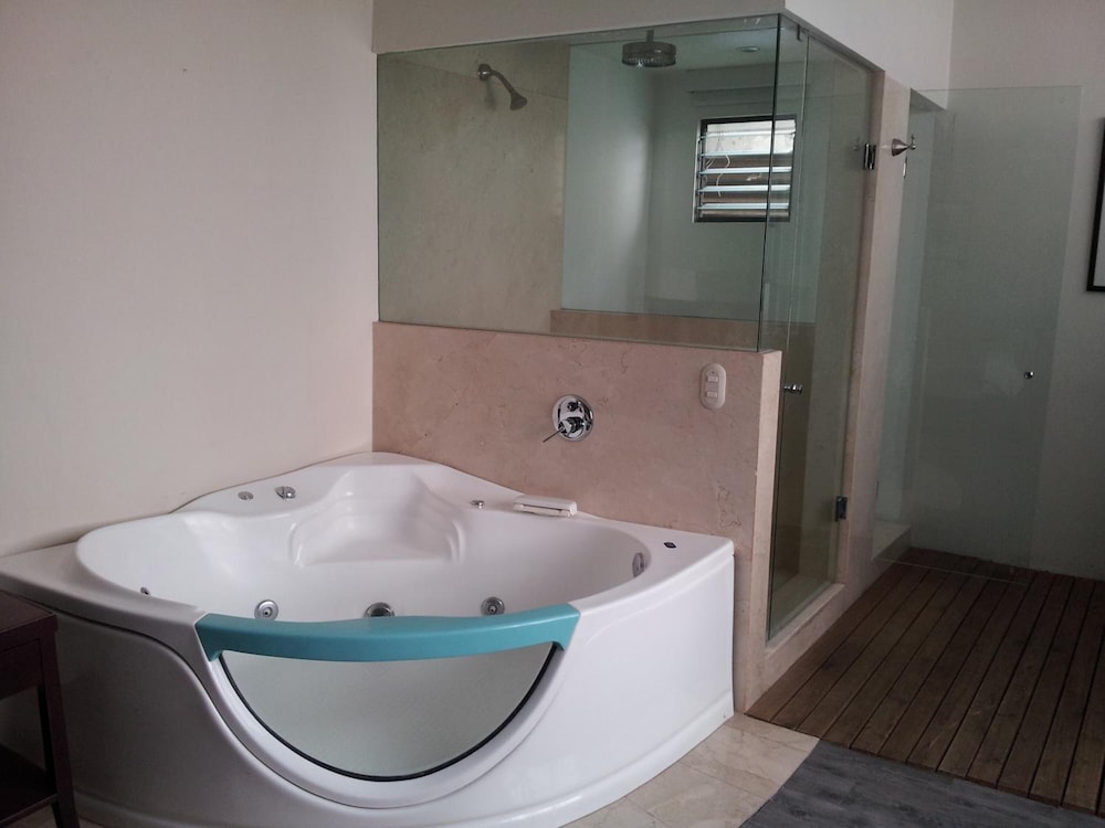 FlowSuites Polanco 38/38