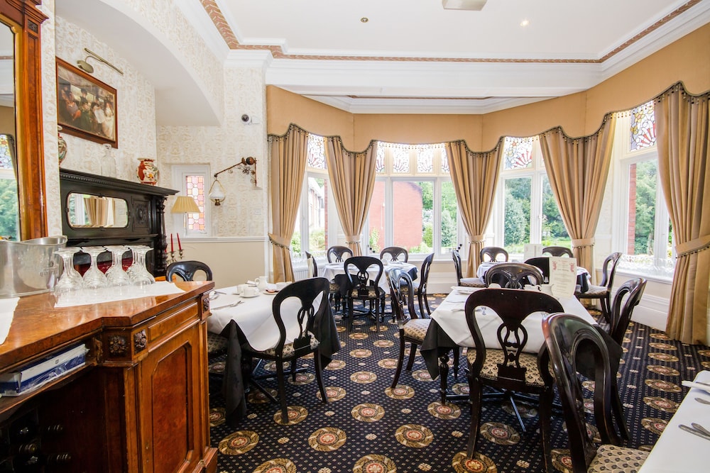 Normanhurst Hotel 33/50