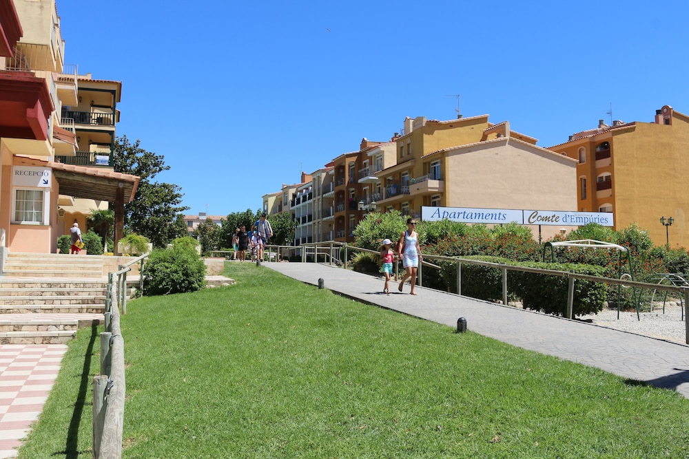 Apartments Comte D Empuries 45/50