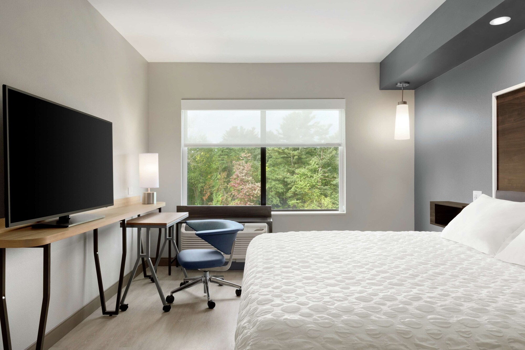ROOM, KING BED