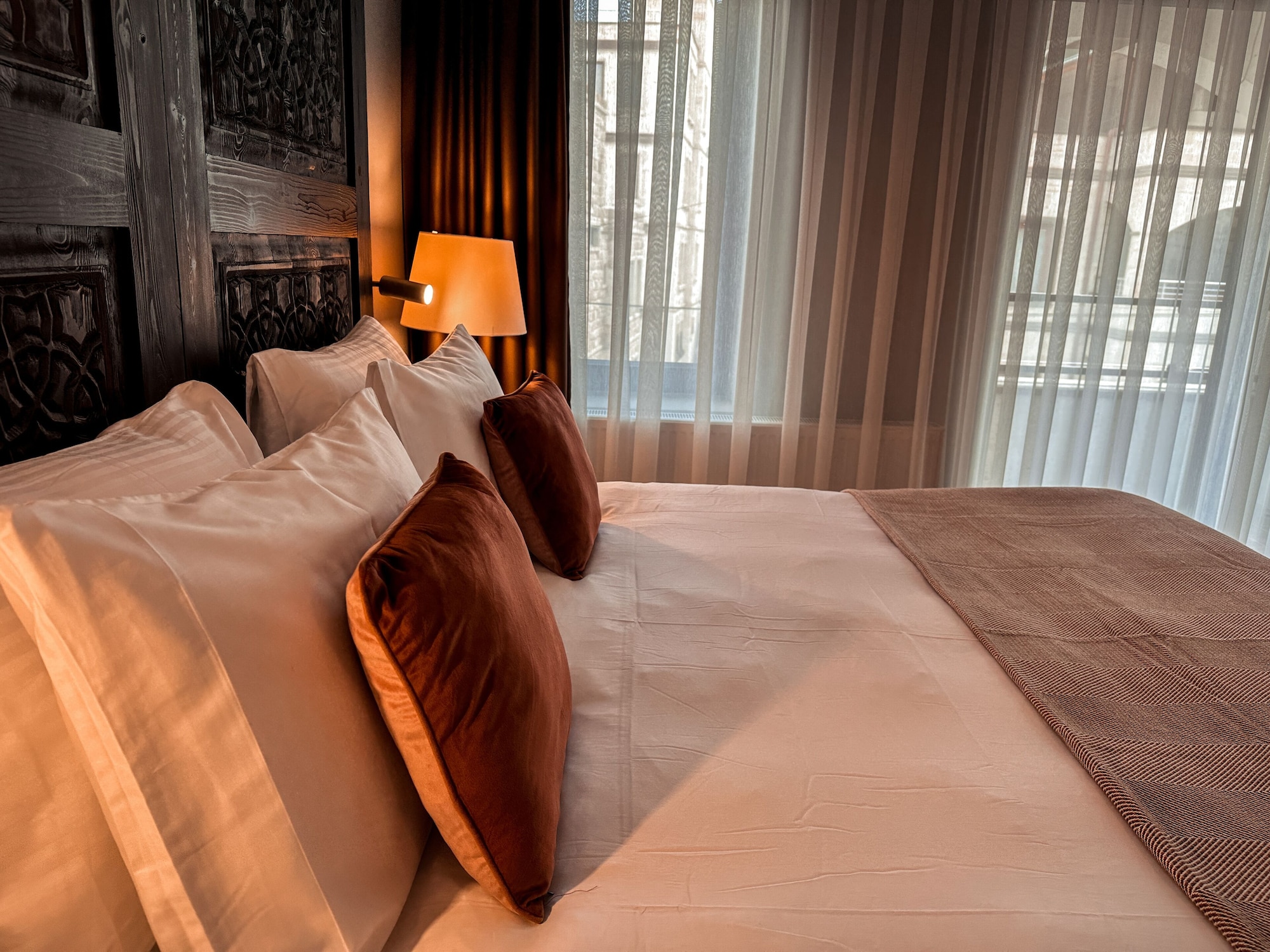 LUXURY, DOUBLE BED