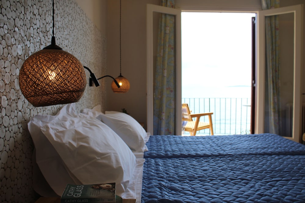 Dassia Beach Hotel 19/70