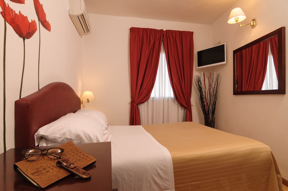 Hotel Cardinal of Florence 21/54