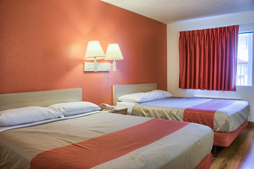 Motel6 Seattle, WA - South 22/39