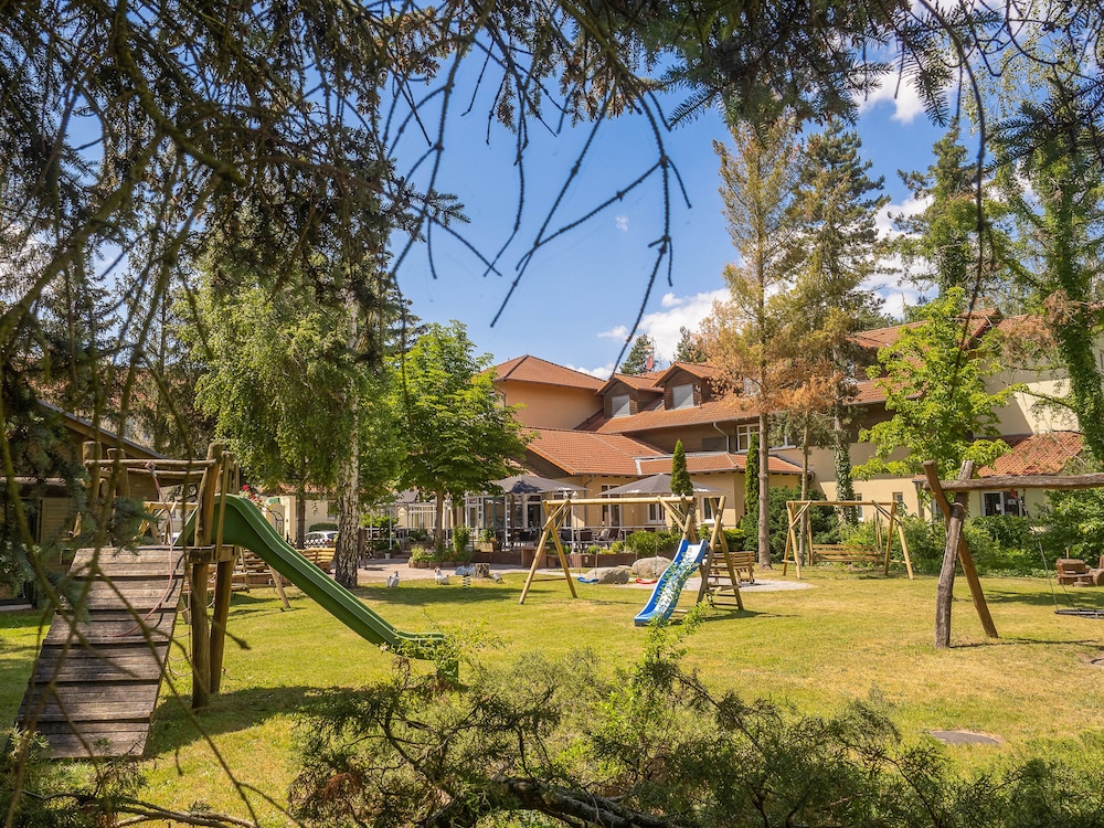 Waldhotel Roggosen 46/69