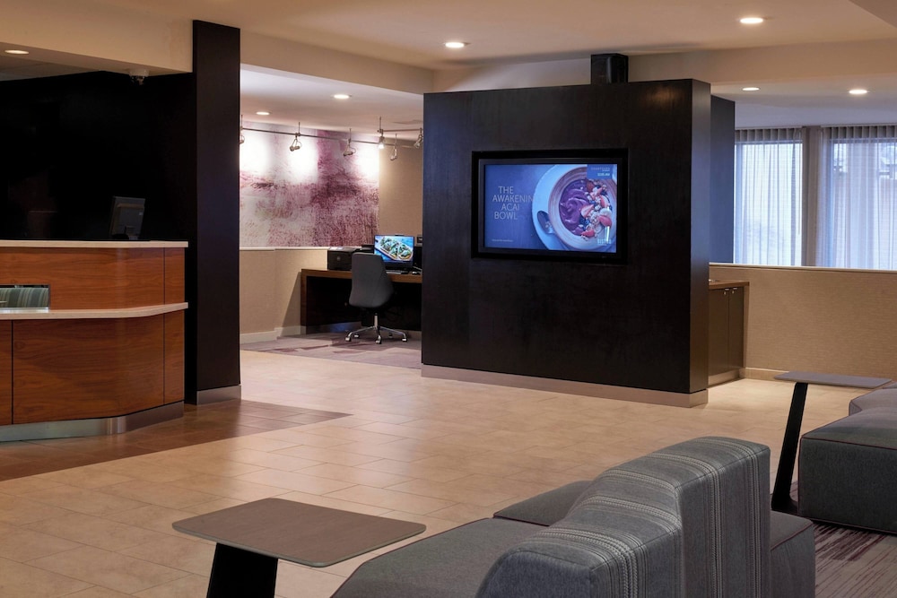 Lobby at Courtyard By Marriott Detroit Metropolitan Airport Romulus, ROMULUS - MI