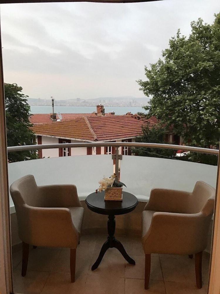 Marine House Boutique Hotel 51/51