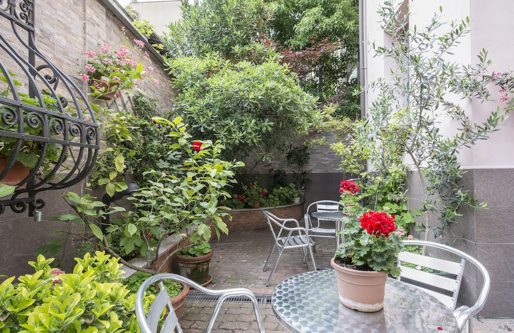 Hotel Vittoria 46/50