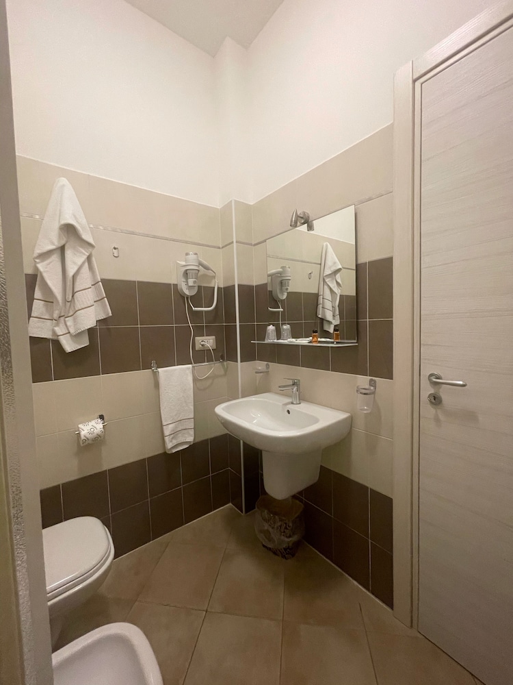 Hotel Montecarlo 13/53