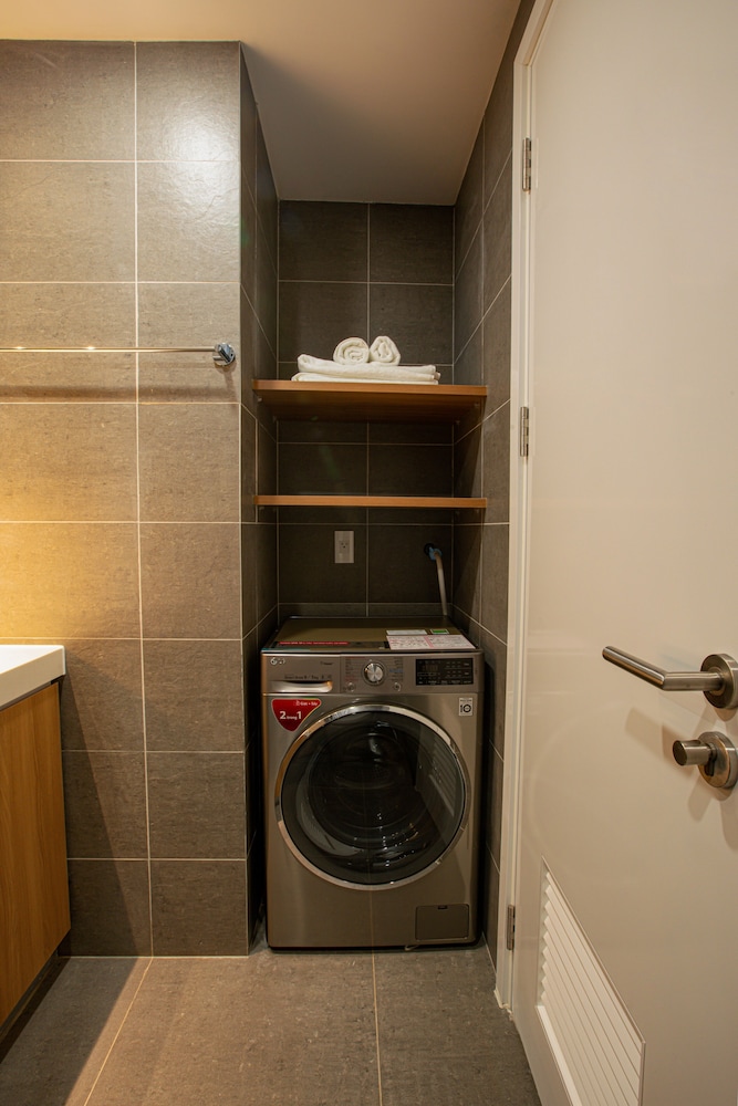Republic Plaza Apartment 16/38