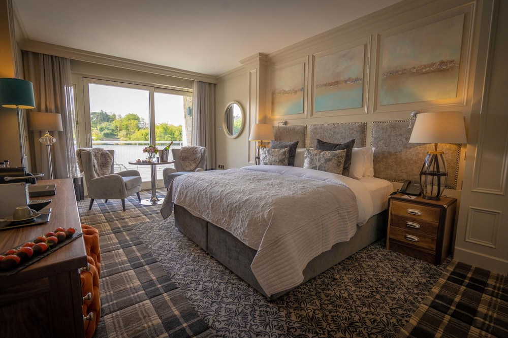 Superior, King Bed, Water Front, Adult Only