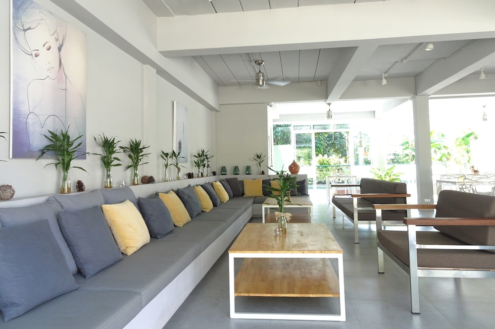 Isara Khao Lak 25/50