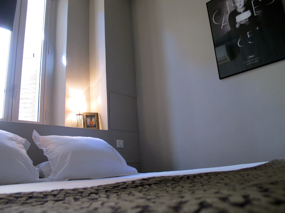 7Art Hotel 18/75