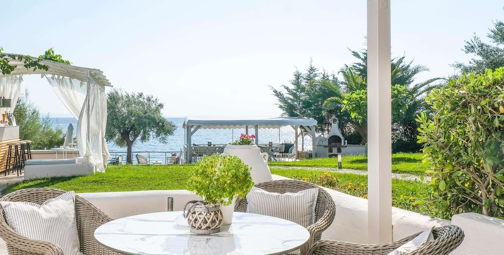 Acrotel Athena Villas 41/50