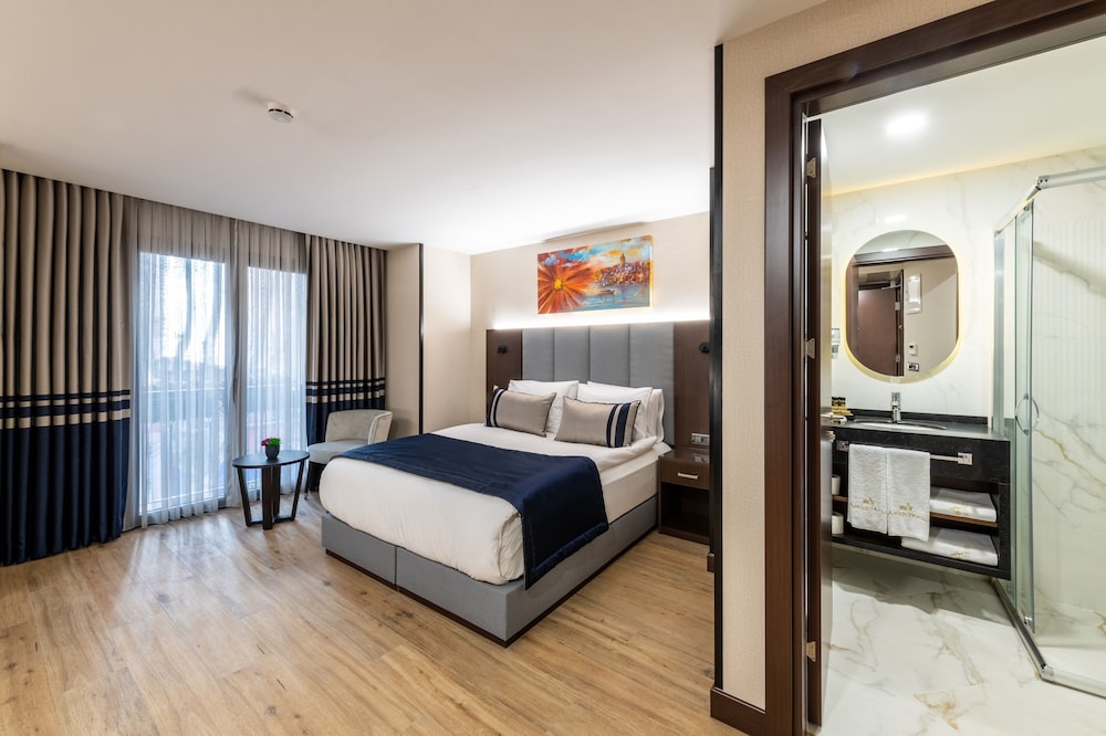 Aprilis Deluxe Hotel 8/50