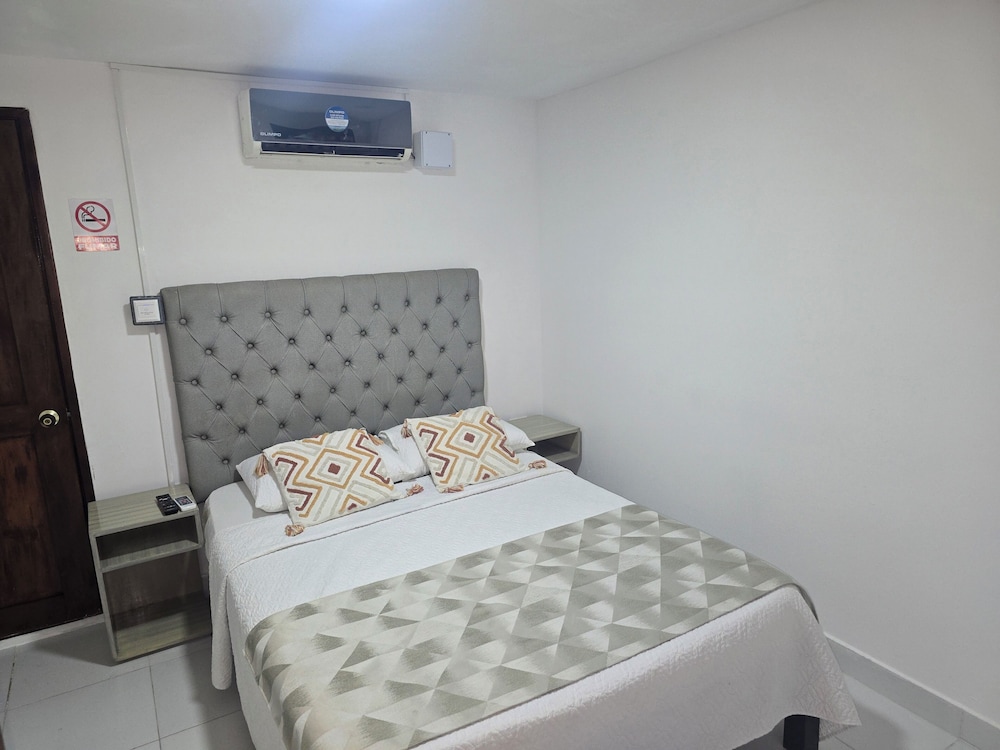 STANDARD, DOUBLE BED