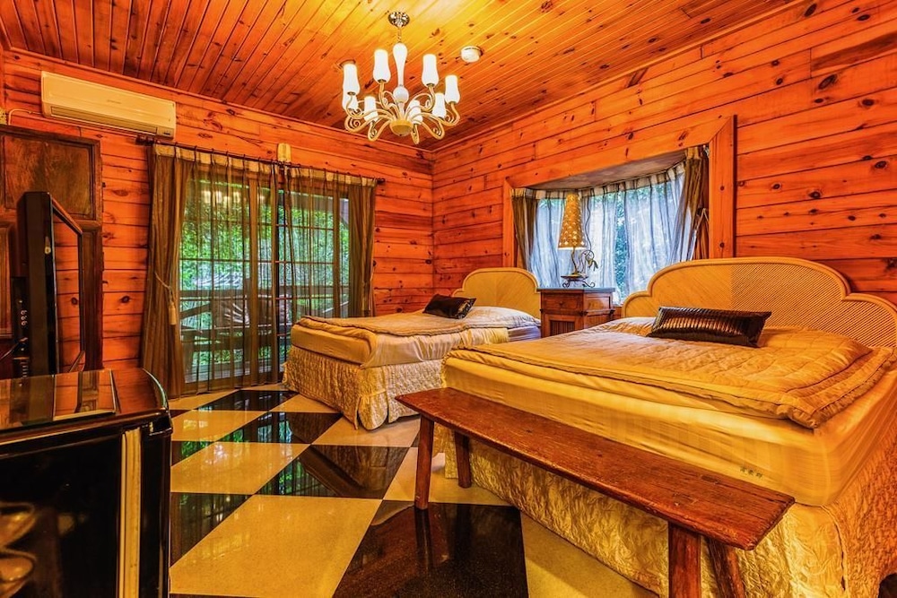 Sun Moon Lake Full House Resort 27/48