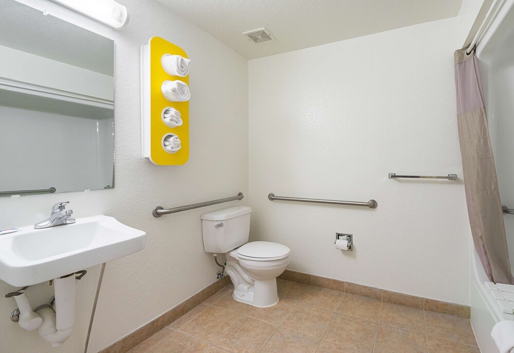 Motel6 San Antonio, TX - Sea World North 58/60
