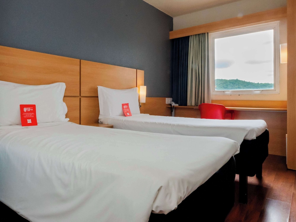Ibis Joinville 23/58