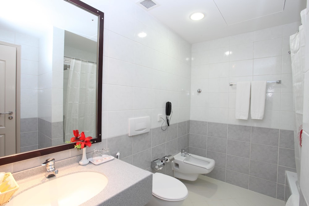 Ramee Guestline Hotel 59/63