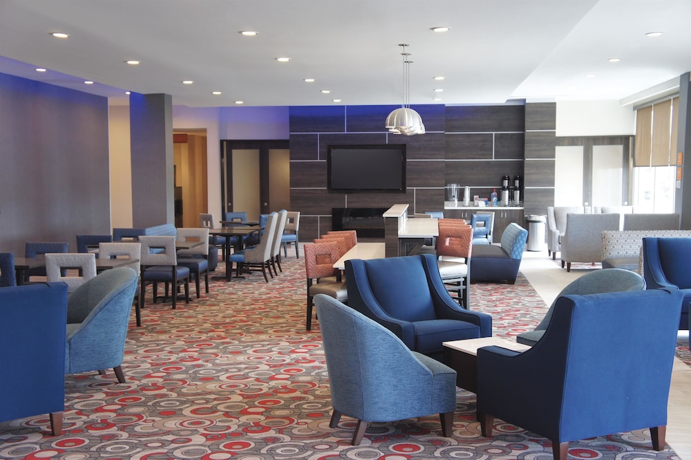 La Quinta Inn And Suites By Wyndham Tuscaloosa University 34/47