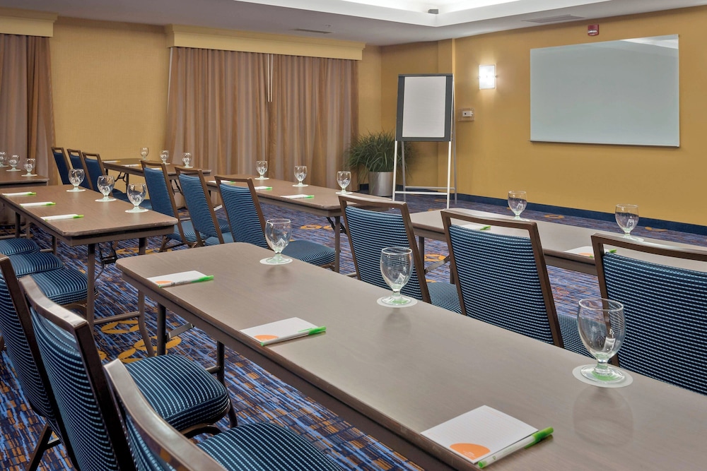 Courtyard By Marriott Winston-Salem Hanes Mall 55/66