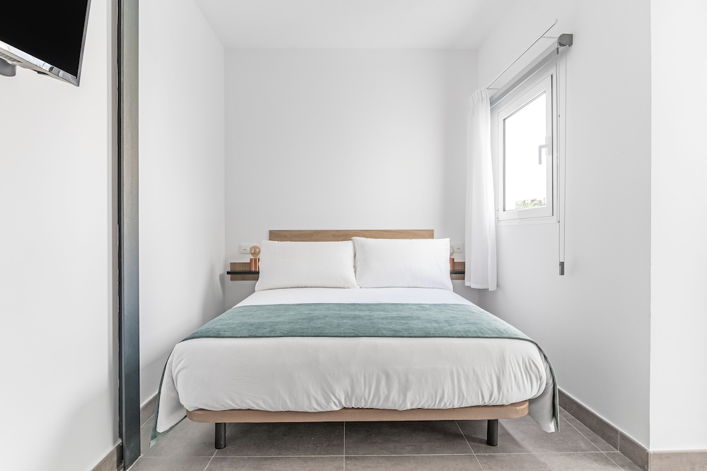 Open Sea Suites 13/47