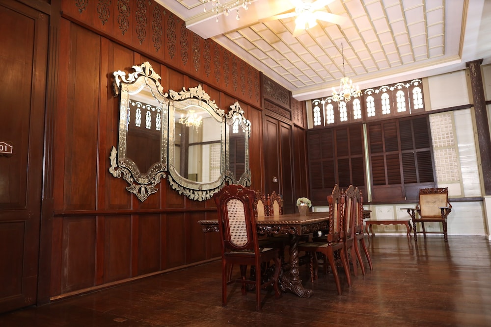 Las Casas Filipinas De Acuzar 34/50
