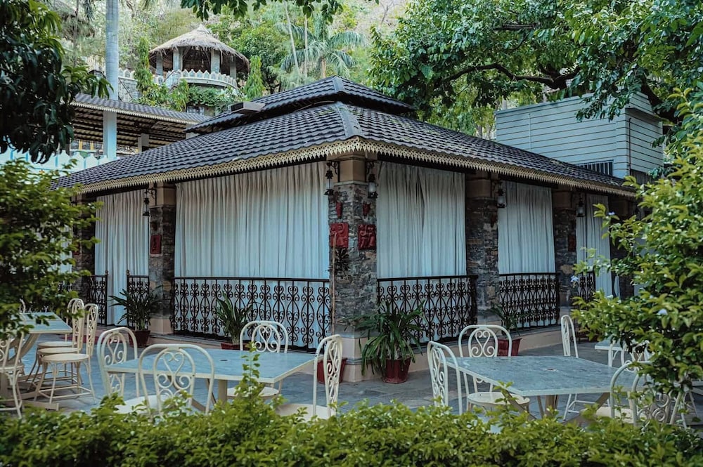 Aodhi Hotel 5/50