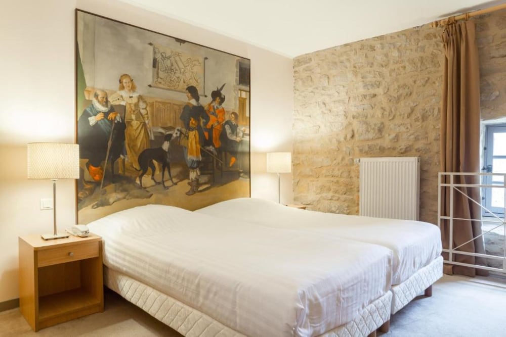 Hotel Le Chateau Fort 11/70