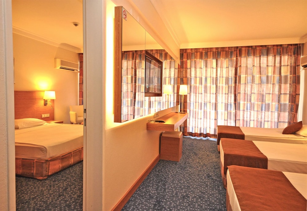 Grand Efe Hotel 6/35