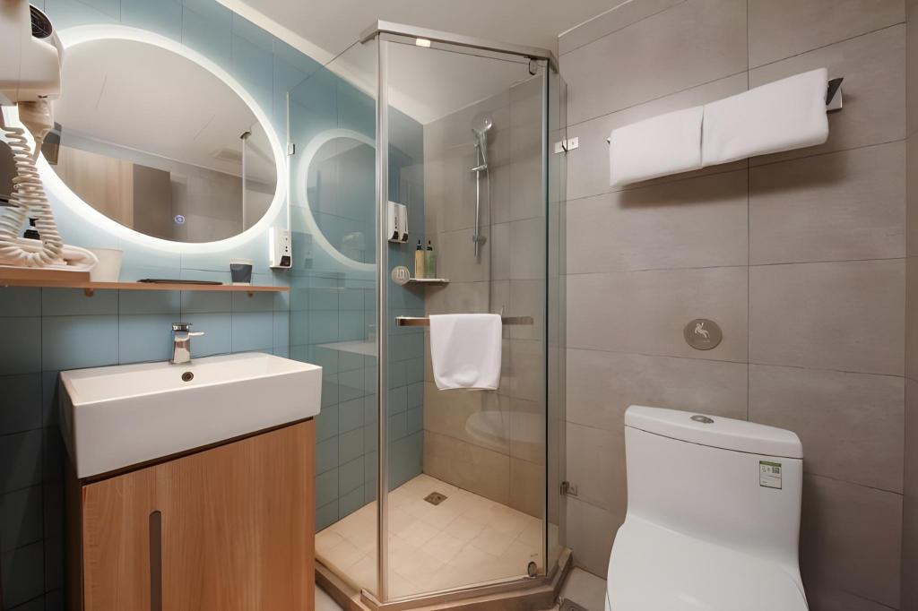 Home Inn Neo (Yangzhou Dongguan Street, He Garden) 37/40