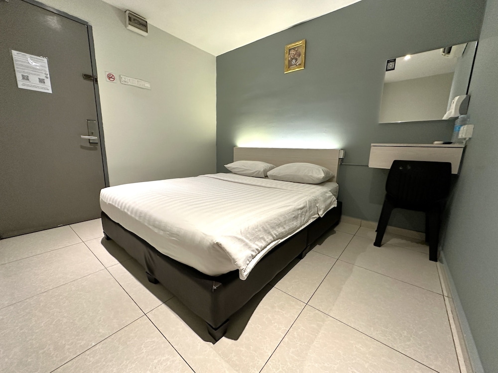 De Uptown Hotel Pj 222 35/57