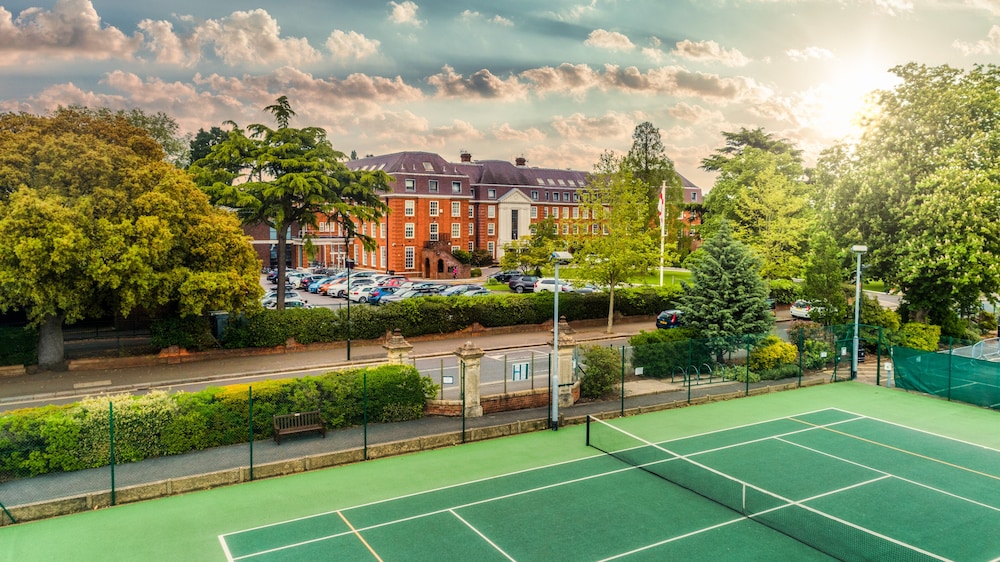 The Lensbury Resort 50/74