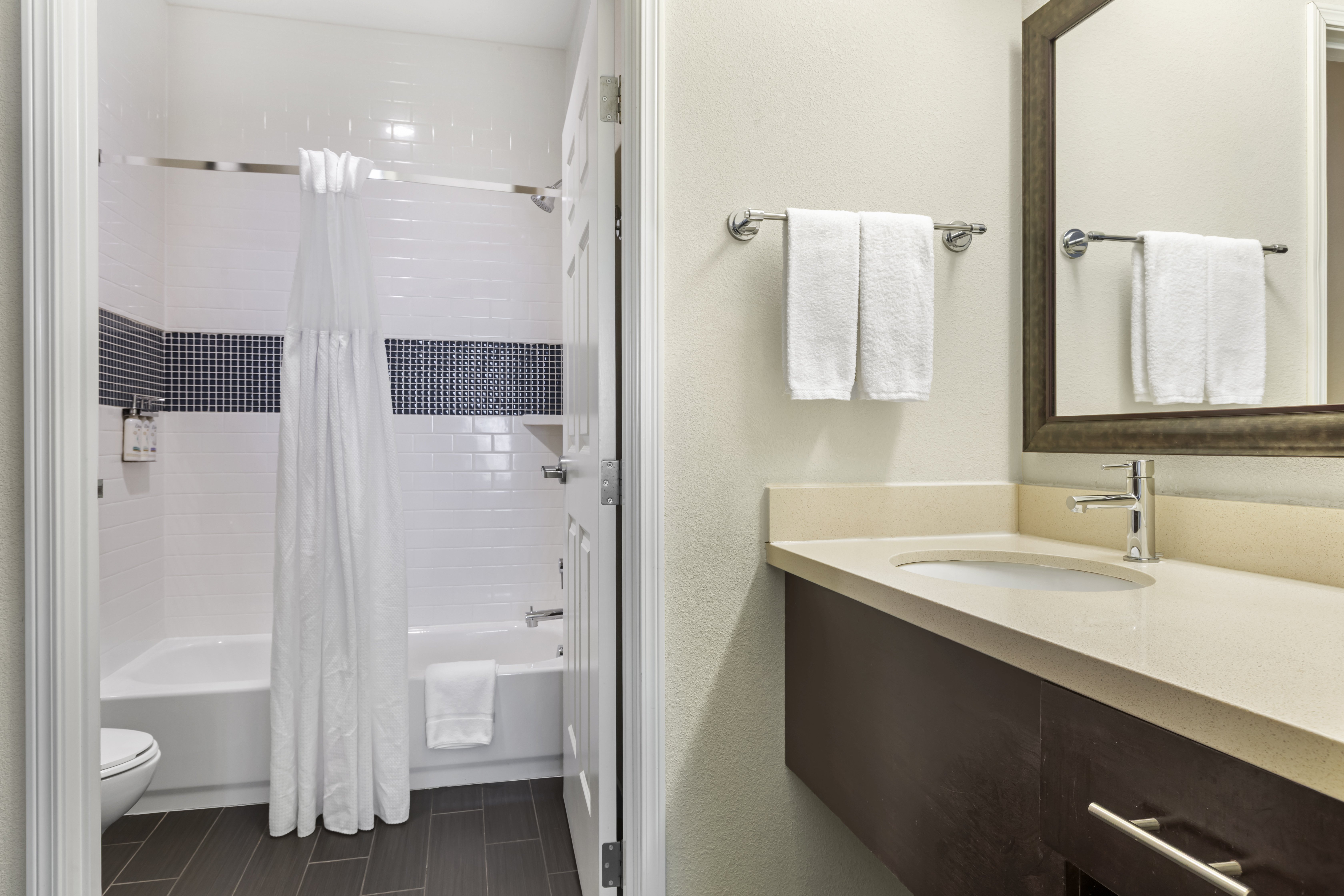 Staybridge Suites Plano Frisco 77/78