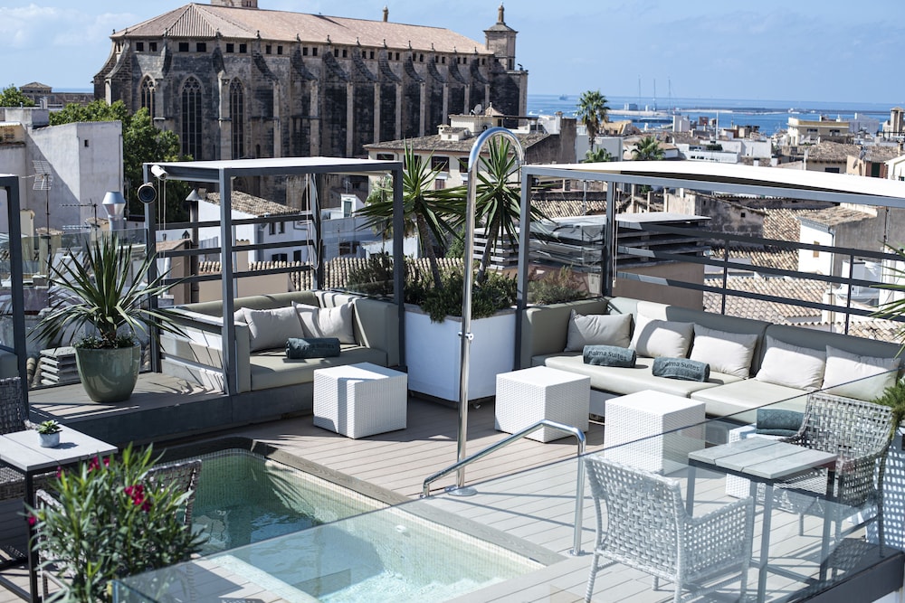 Palma Suites 44/50