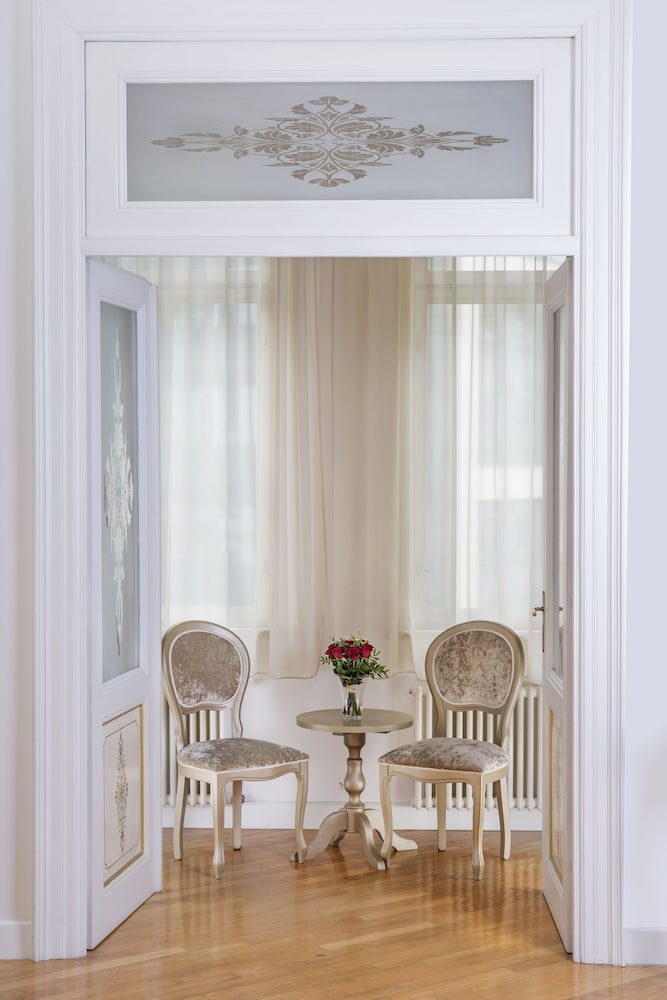 Deminka Palace 29/42