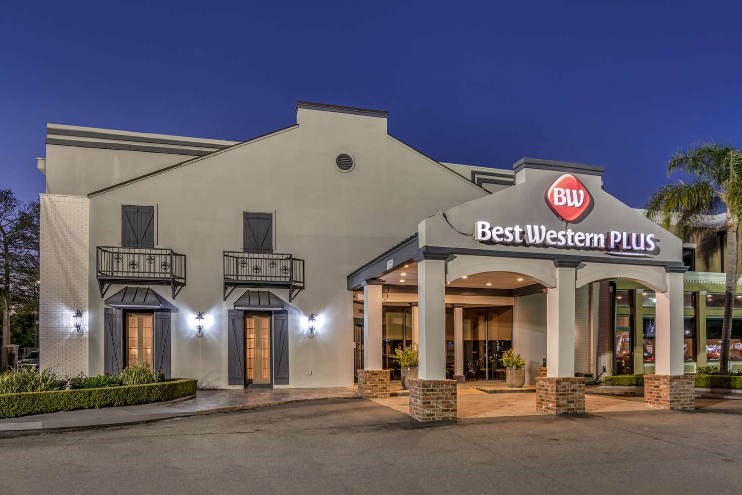 BEST WESTERN PLUS WESTBANK 4/50