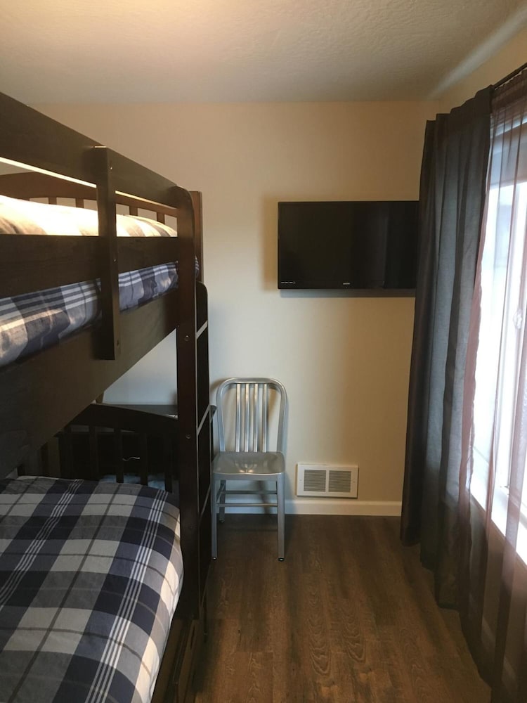 The Waldport Inn 23/39