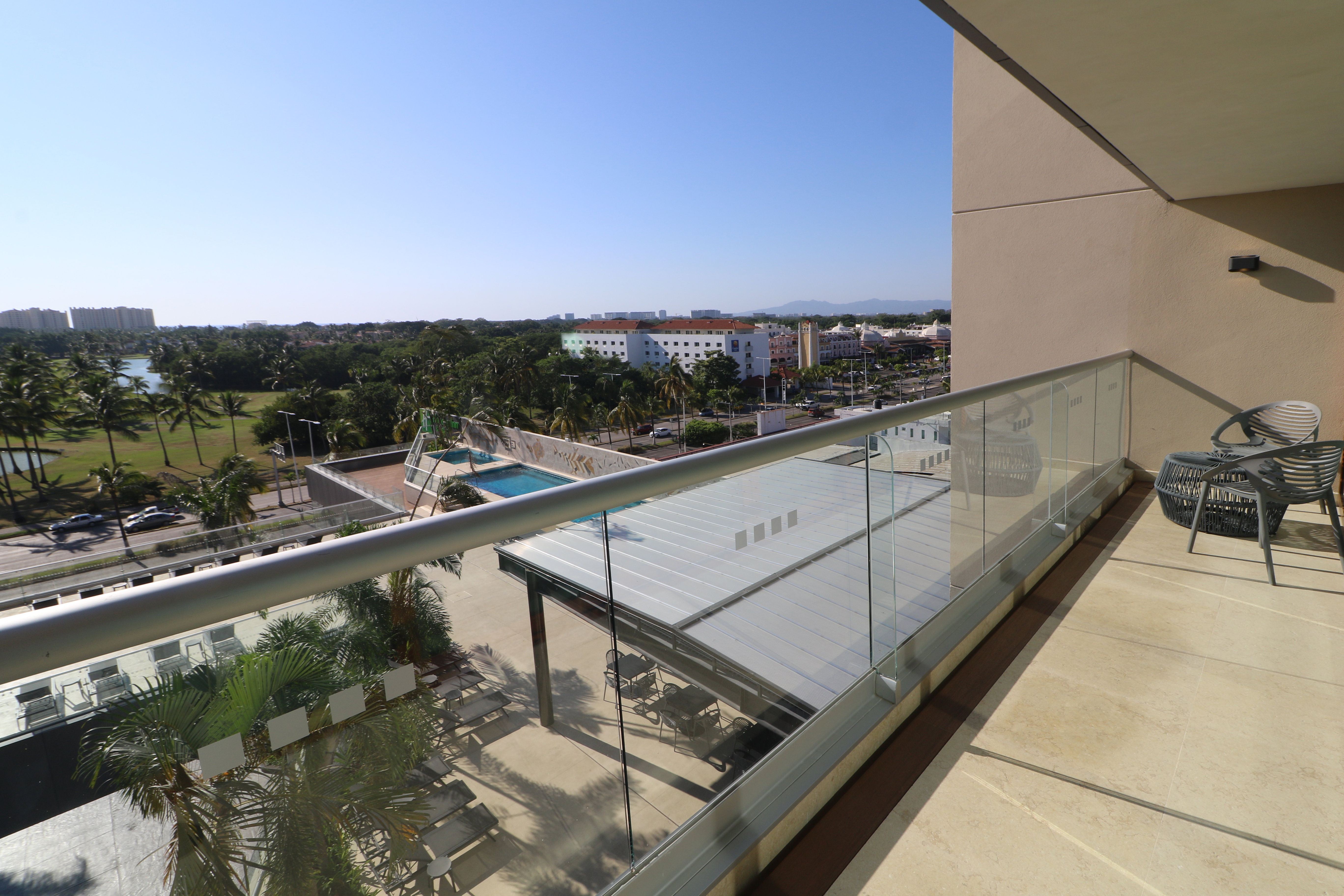 Holiday Inn and Suites Puerto Vallarta Marina and Golf 44/78