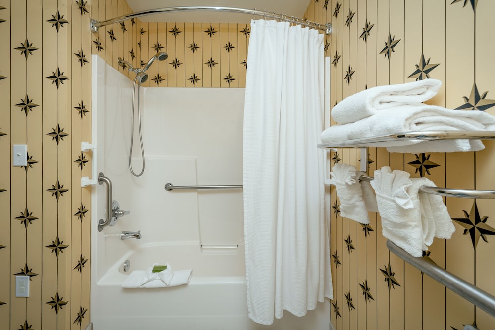 Plaza Inn Suites at Ashland Creek 29/29