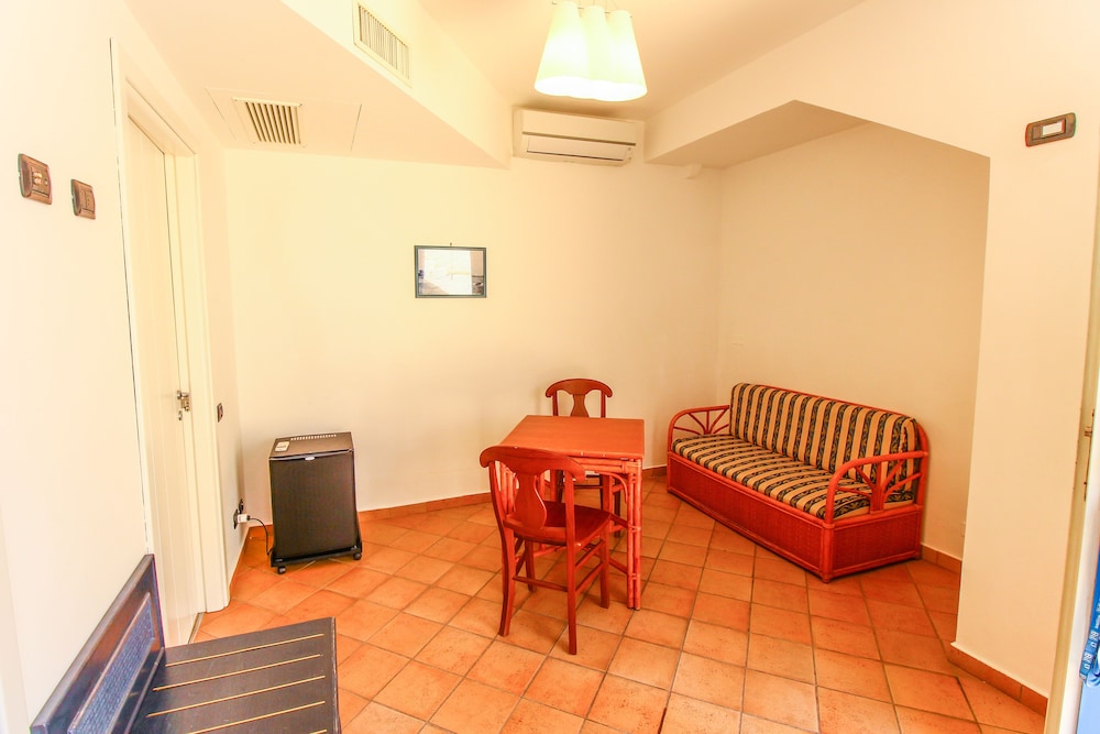 Hotel Paladini Di Francia 27/40