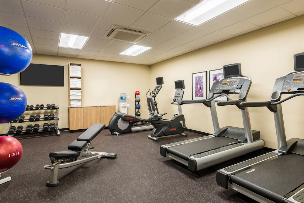 TOWNEPLACE SUITES LATHAM ALBANY AIRPORT 33/62