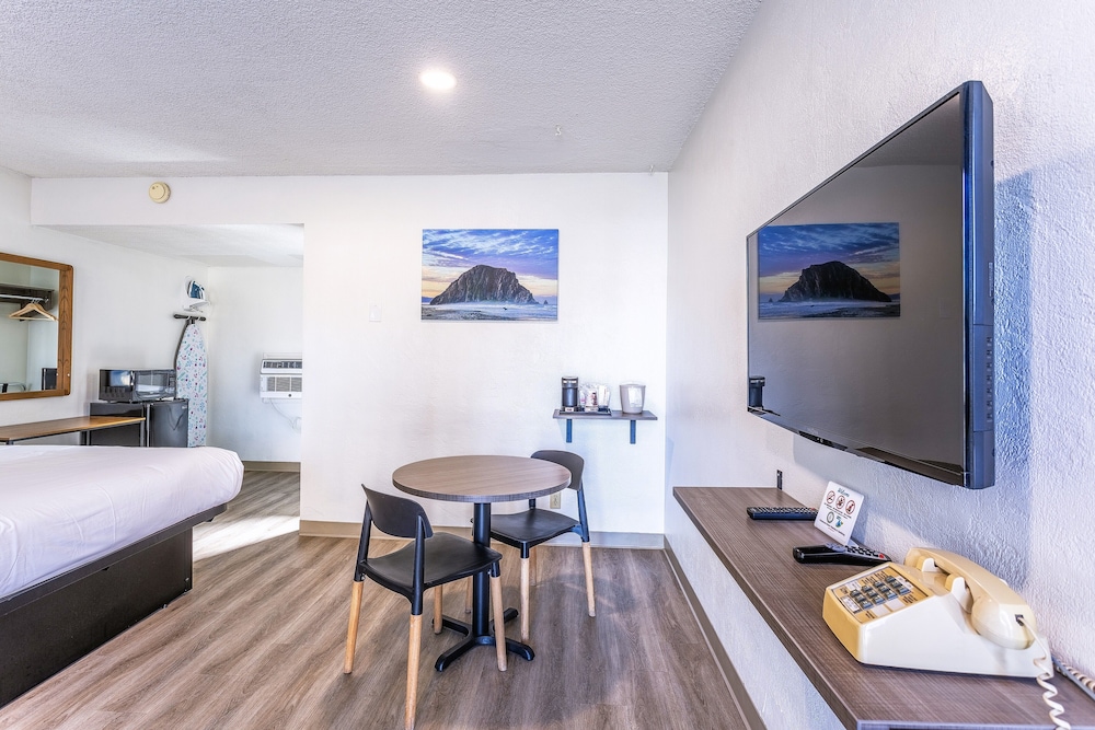 Coastal Breeze Inn Morro Bay Ca 41/47
